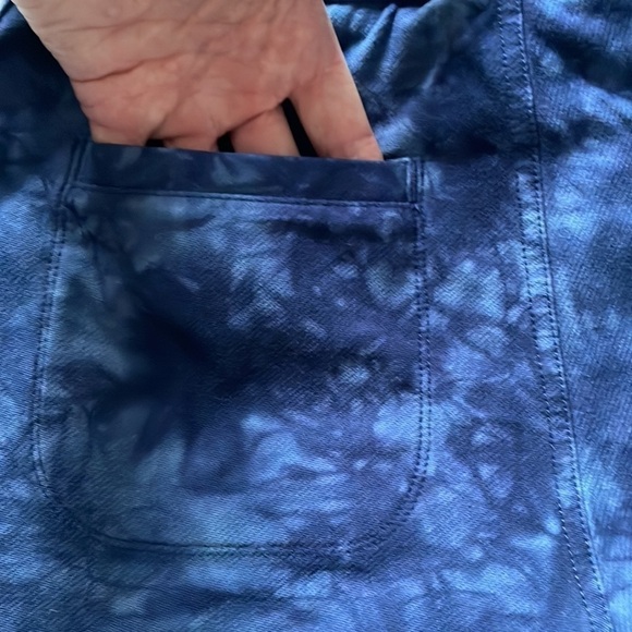Athleta Farallon Shorts Crystal Tie Dye Blue Size XXS - Picture 8 of 9